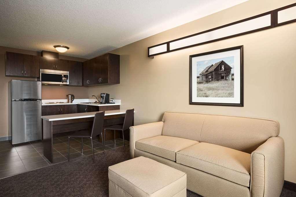 Microtel Inn And Suites By Wyndham Weyburn Szoba fotó