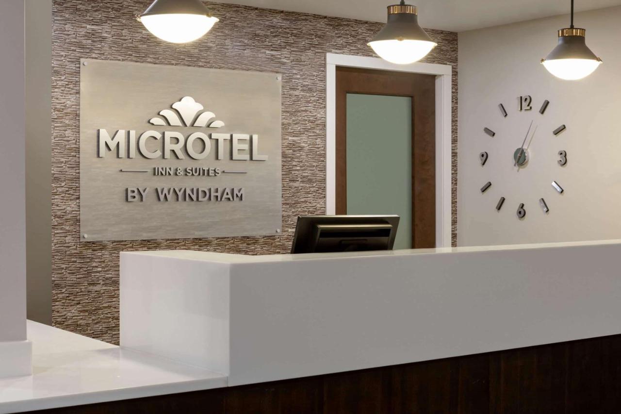 Microtel Inn And Suites By Wyndham Weyburn Kültér fotó