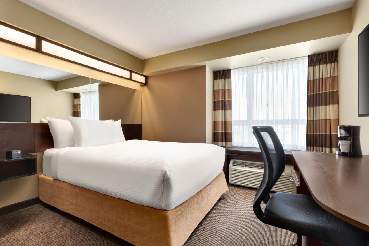Microtel Inn And Suites By Wyndham Weyburn Kültér fotó